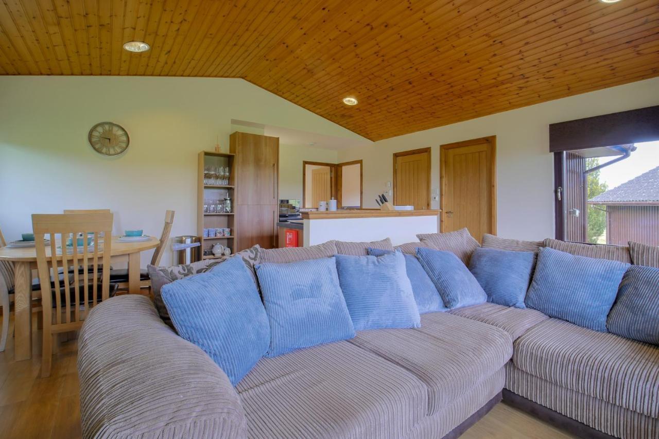 Glenview Chalet Park Inverness Extérieur photo