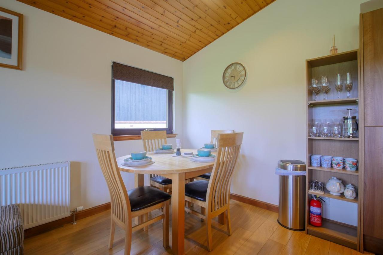 Glenview Chalet Park Inverness Extérieur photo