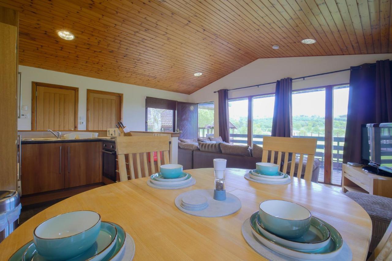 Glenview Chalet Park Inverness Extérieur photo
