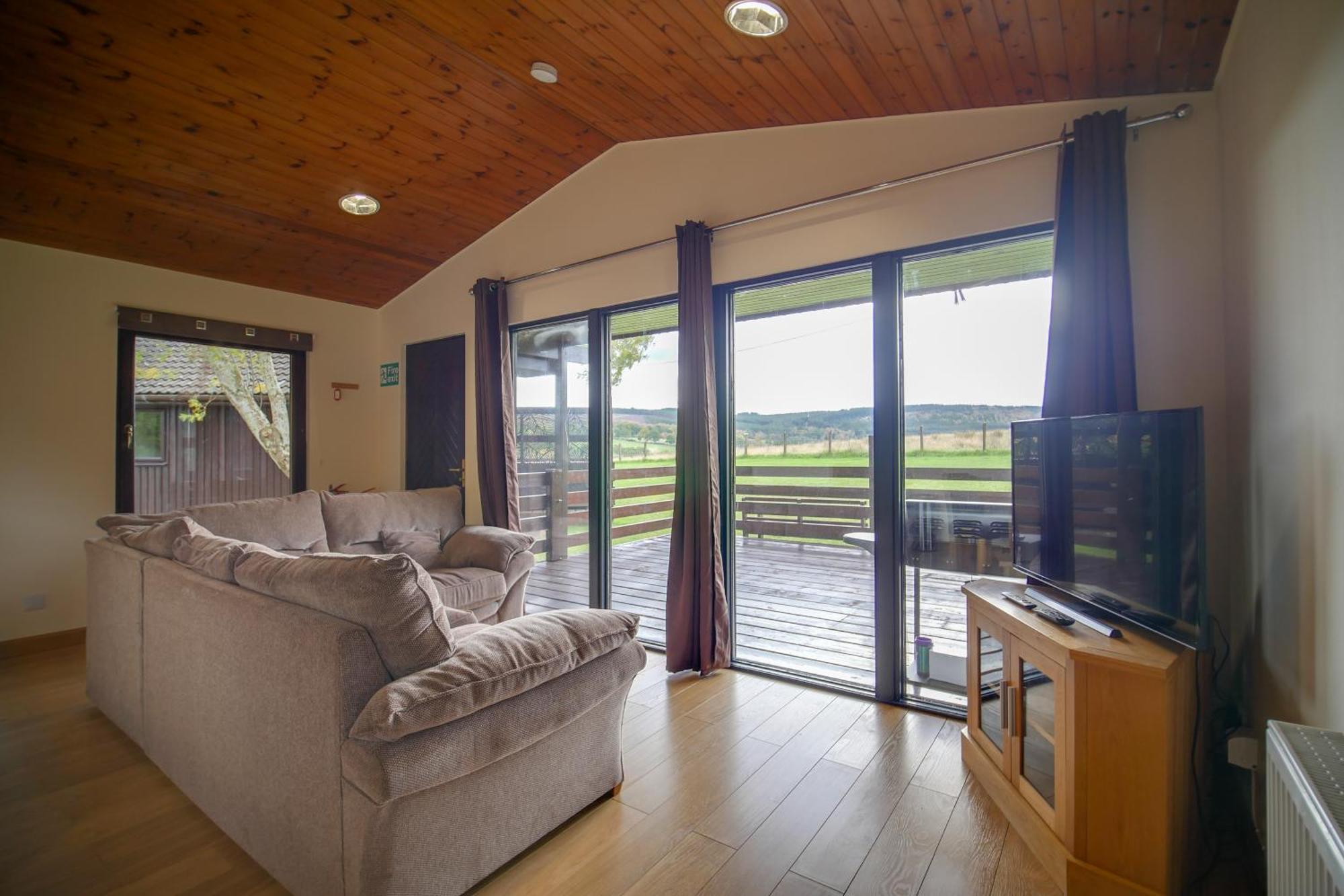 Glenview Chalet Park Inverness Extérieur photo