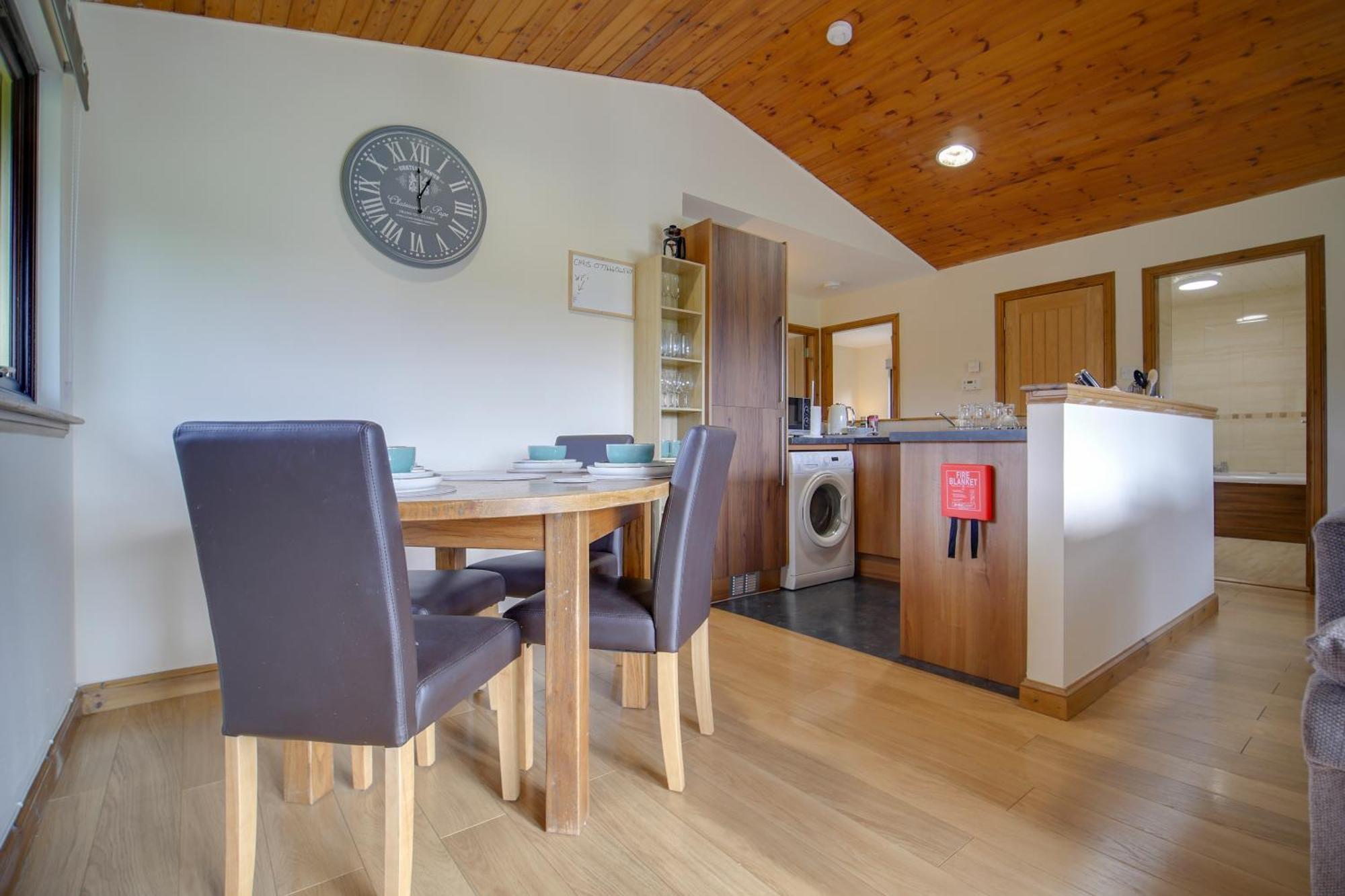 Glenview Chalet Park Inverness Extérieur photo
