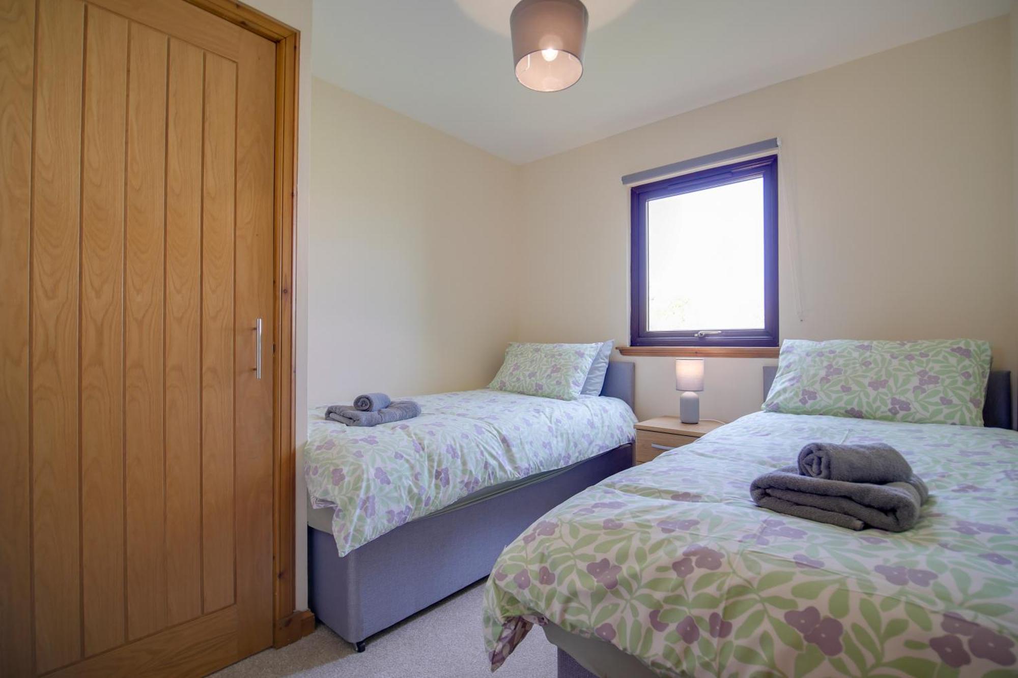 Glenview Chalet Park Inverness Extérieur photo